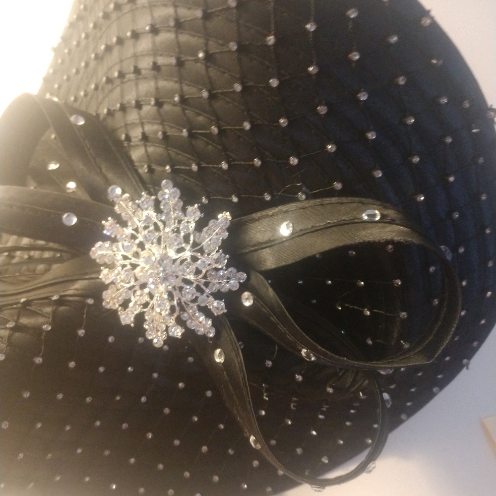Hat - Picture 4 of 8